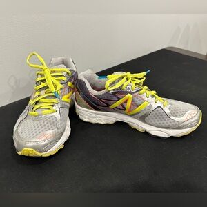 New Balance 1080v4 Silver Running Shoes - Women’s Size 6.5